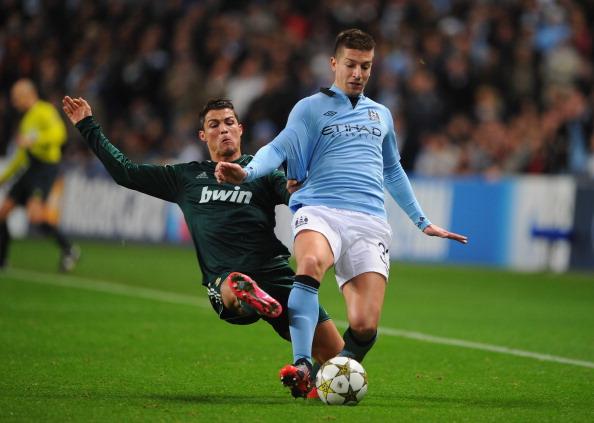 2016 小熊核心：拜耶兹（Javier Baez）凭借神级触杀技巧，获封“魔法师”