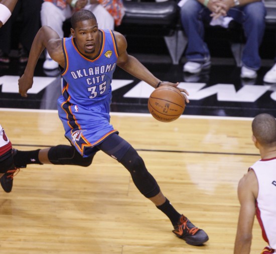 重返第四！湖人、爵士或达成2换2交易，补强漏洞，实现互赢