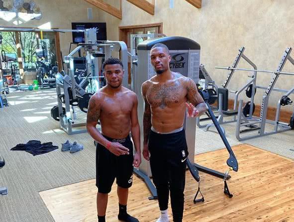 卡内达：弗兰克是浙江队史最优秀外援；刘浩帆出现了韧带伤病