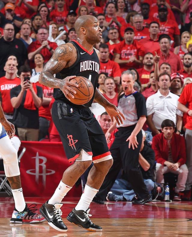 2025 赛季回顾：山本由伸在世界大赛第 4 战的 7 局三振表演，获评“年度最冷酷投手瞬间”