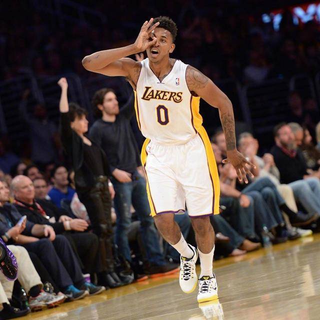 媒体人：国安欠薪8个月不真实，只有1个月是晚发了一些