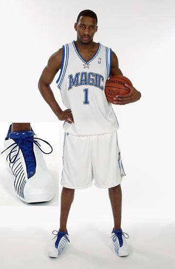 [@footballontnt] #MUFC 来源：Stretford Paddock🚨🎙️鲁本·阿莫里姆谈及与利兹联的 rivalry：俱乐部每个人都在谈论这个话题，但我必须专注于如何在赛场内帮助球员。