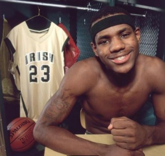 篮球NBA球员社媒晒训练视频