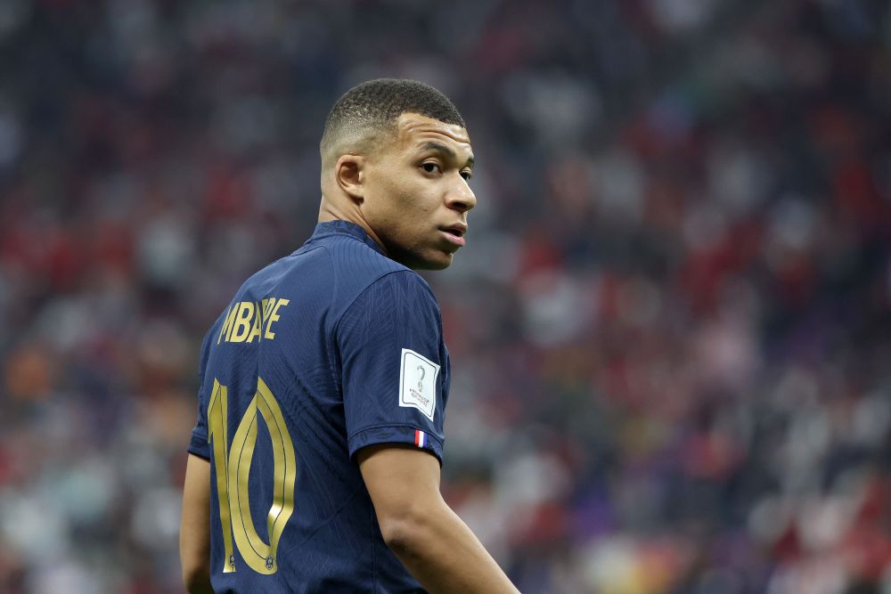 足球中超两场比赛因大雾暂停