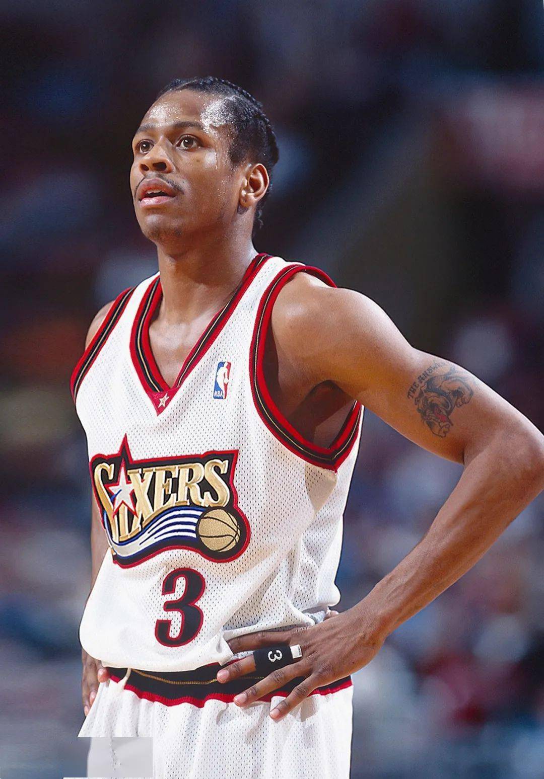 三连胜终结！湖人新阵容不敌马刺，东契奇38+10+10独木难支，文班替补16+14统治内线